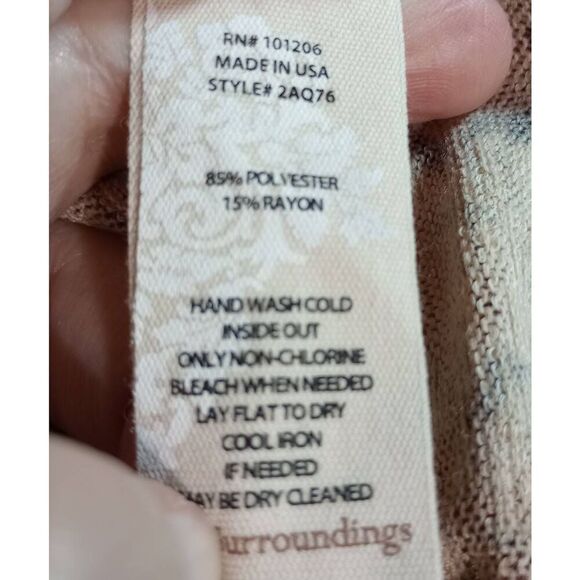 Soft Surroundings Sweater Ladies Medium Gray Red Floral Light Weight VNeck - Picture 6 of 7